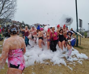 Mazowieckie Morsy otworzyły sezon morsowania 2025/2026 nad zalewem w Siedlcach