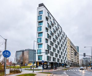 Nowy apartamentowiec przy stacji metra Wilanowska w Warszawie