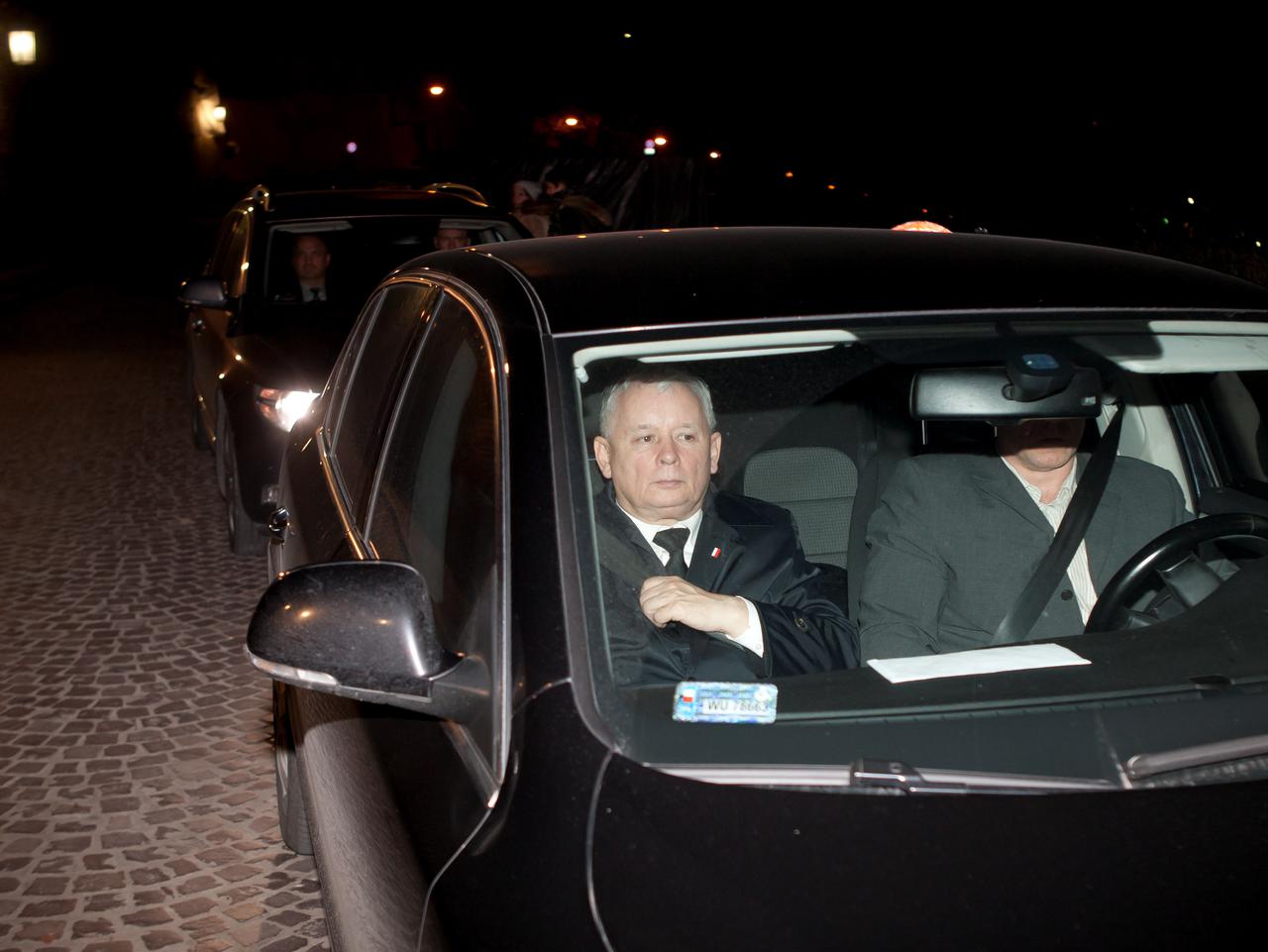 Modlitwa przy grobie na Wawelu
