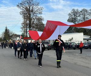 106 metrowa flaga Polski na 106 rocznicę odzyskania niepodległości