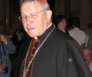 To oni zdecydują o wyborze papieża, choć nie wezmą udziału w konklawe? Walka frakcji w Watykanie