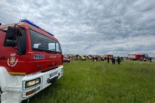 Dramatyczne sceny w Krośnie. Podczas wyścigu samochód uderzył w kibiców