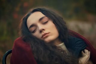 Dziedzictwo: Yaman walczy z uczuciami do Nany. Poprzysięga sobie, że nigdy nie pokocha innej kobiety