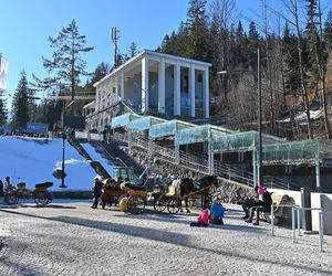 Zakopane. Centrum przesiadkowe w Kuźnicach. Słynna patelnia