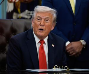 Panika pod Białym Domem. Auto sforsowało bramę. W budynku był Donald Trump!