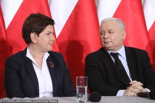 Jarosław Kaczyński obniży pensje politykom. Ile będą zarabiać posłowie?