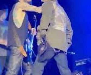 Gwiazdorzy rocka pobili się na scenie! Pozywają się nawzajem