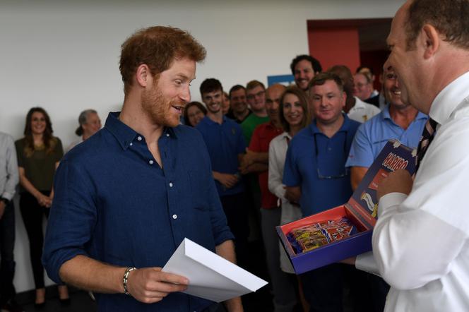 Książę Harry w fabryce Haribo