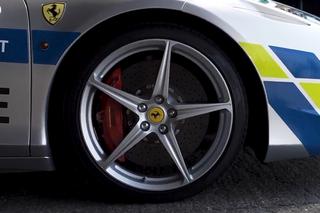 Czeska policja jeździ Ferrari. Wcześniej autem jeździł przestępca