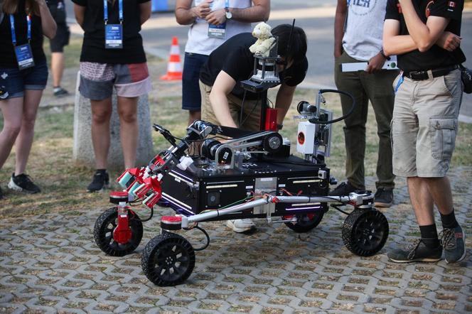 10. edycja zawodów łazików marsjańskich European Rover Challenge na terenie Akademii Górniczo-Hutniczej w Krakowie