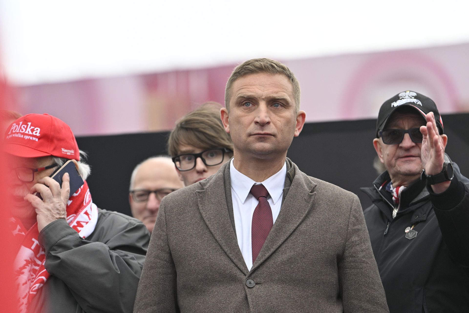 Nowe zarzuty dla Roberta Bąkiewicza! Prokuratura rozszerza śledztwo