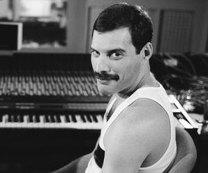 Freddie Mercury był wielkim fanem tego słynnego zespołu! Równie duża legenda gitarowego świata!