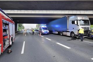 Katowice. Śmiertelny wypadek na autostradzie A4. Potworna kraksa z ciężarówką