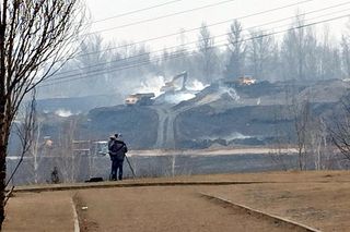 Hałda w Rudzie Śląskiej dymi i śmierdzi. Jak długo jeszcze?