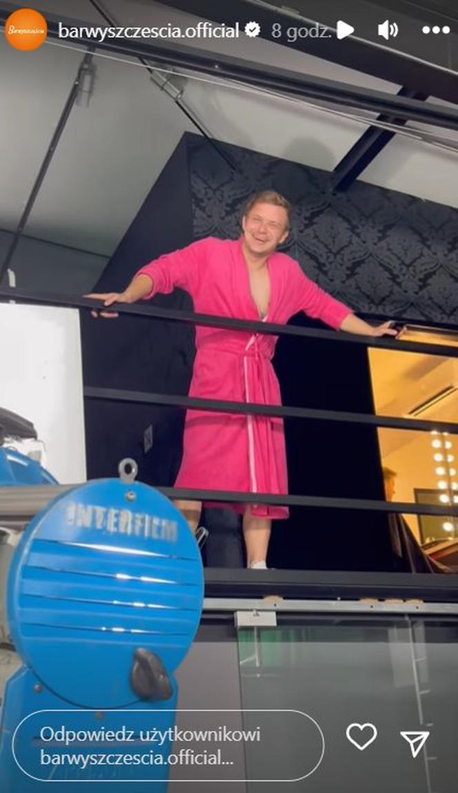 Barwy szczęścia na planie nowej czołówki. Hubert (Marek Molak)