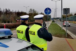 100 km/h w terenie zabudowanym. Czterech młodych kierowców straciło prawa jazdy