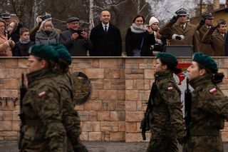 Karol Nawrocki pojawił się na przysiędze żołnierskiej kolegi z ringu