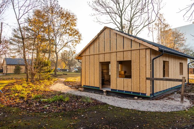 Odbudowa domków fińskich na Polu Mokotowskim