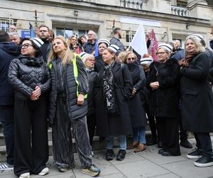   Razem przeciw przemocy. Medycy protestują w Warszawie