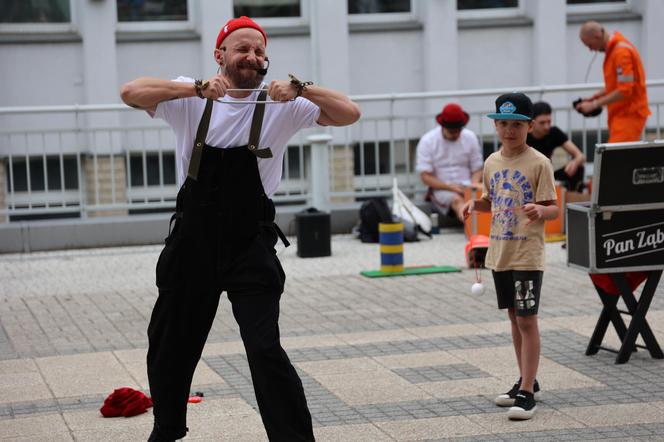 Carnaval Show w Plazie w Lublinie. Było zianie ogniem, pokaz iluzji i żonglerki oraz spektakl aerialowy!