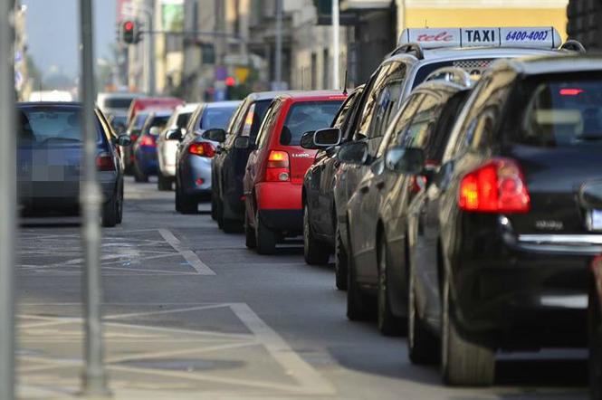 Na ulicach Łodzi kierowców czekają duże utrudnienia