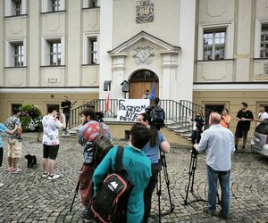 Manifestacja przeciwko niechęci do imigrantów w Lesznie 