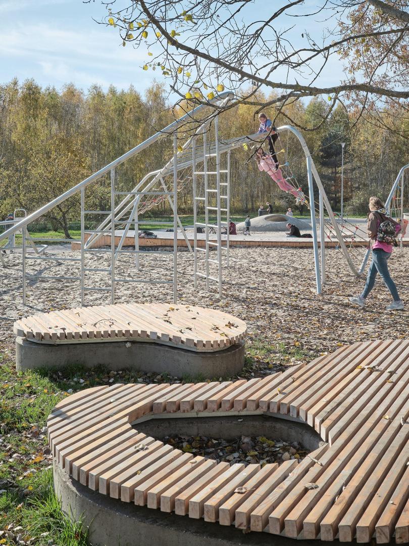 eM4. Pracownia Architektury. Brataniec - Modernizacja parku Cichociemnych Spadochroniarzy AK