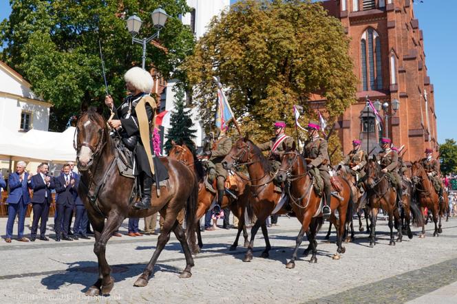 Obchody Święta Wojska Polskiego w Białymstoku. Zobacz jak mieszkańcy uczcili 15 sierpnia [ZDJĘCIA]