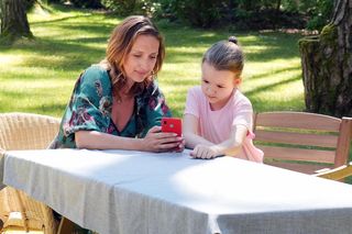 Barwy szczęścia, odcinek 3077: Asia zdobędzie serce Marysi! Prezent marzeń dla córki Huberta zdziała cuda - ZDJĘCIA