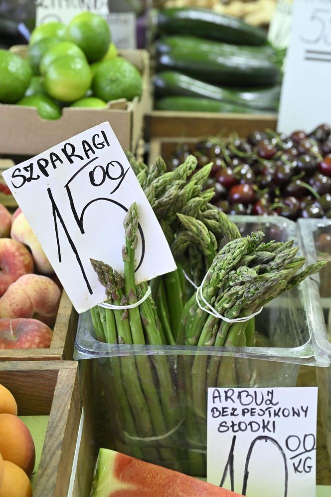  Ceny nowalijek na warszawskich bazarach szokują. Byliśmy i sprawdziliśmy ile trzeba zapłacić