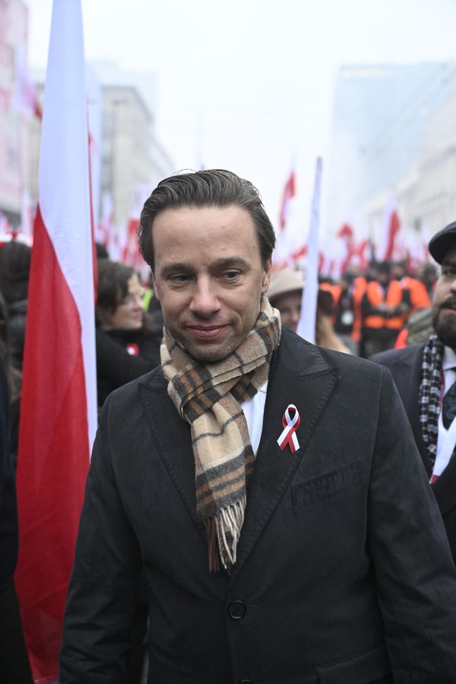 Wicemarszałek Sejmu Krzysztof Bosak przemawia przed rozpoczęciem Marszu Niepodległości 2025