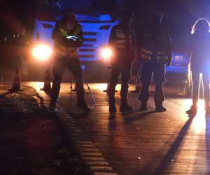 Śmiertelne potrącenie pod Sochaczewem. Kierowca BMW uciekł