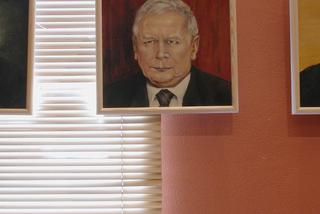 9. Portrety prezesa PiS na wystawie 35 twarzy Jarosława Kaczyńskiego