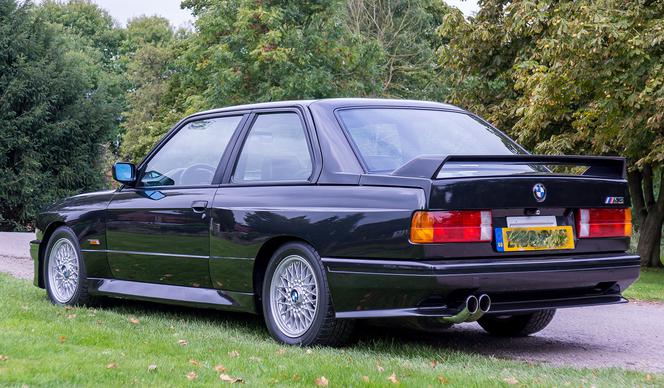 BMW M3 E30 na aukcji