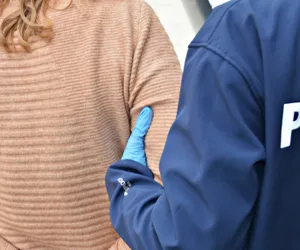 Chwycili za kołki od ogrodzenia. Rodzinny konflikt w gminie Suwałki. Kobieta i mężczyzna nie mieli litości