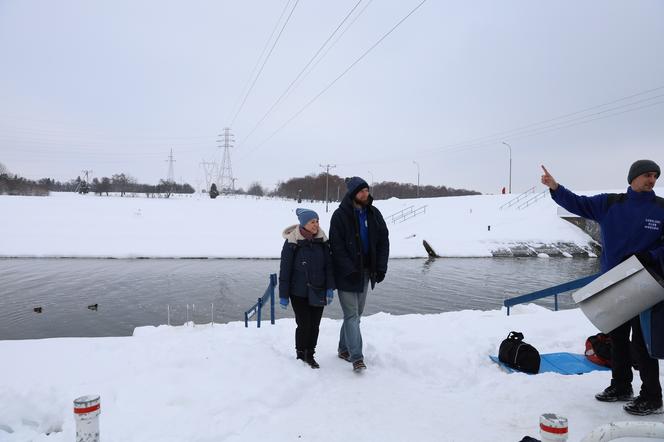 Morsowali na sucho i mokro. Lublinianie chętnie wchodzili do Zalewu Zemborzyckiego