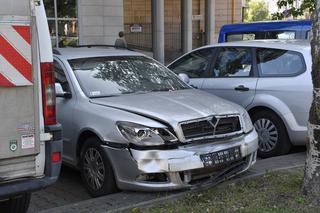 Wraki blokują miejsca parkingowe