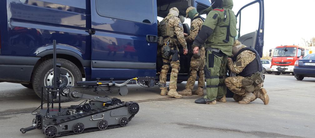 Bomba na pokładzie helikoptera. Nietypowa akcja służb