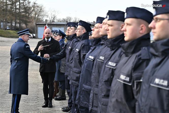 Śląska Policja przyjęła 84 policjantów. Wśród nich jest 15 kobiet