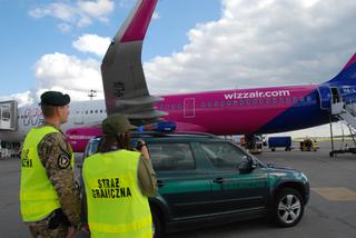 Poszukiwani listem gończym wpadli na gdańskim lotnisku. Lot z Liverpoolu zakończył się w areszcie