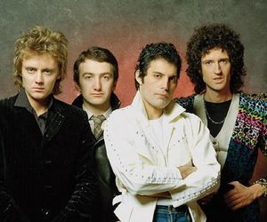 Gratka dla fanów Queen! Na aukcję trafi szczególny egzemplarz słynnej płyty zespołu - swój udział ma w tym John Deacon!
