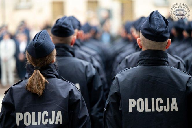 Policjantki i policjanci złożyli ślubowanie. 126 funkcjonariuszy zasiliło śląski garnizon
