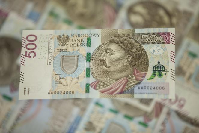 Banknot 500 zł wszedł dzisiaj do obiegu. Tak wygląda! [ZDJĘCIA]