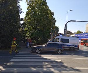 Wypadek na skrzyżowaniu ulic Szkotnik i Mościckiego