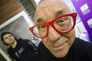 Kobieta z Torunia groziła Owsiakowi śmiercią. Giń i zmień okulary, bo takie noszą LGBT