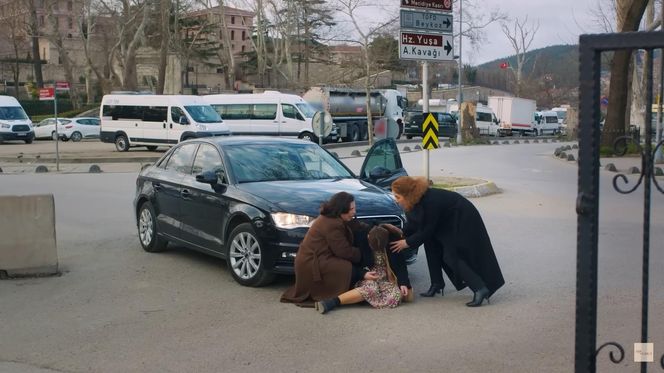 Sila pobiegnie za Kuzeyem, wołając jego imię, ale wpadnie pod inny samochód