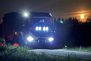 Tajemniczy obiekt spadł na poligonie pod Szczytnem? Nocna akcja policji i strażaków