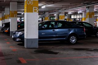 Parking pod marketem z opłatą 120 zł. Powód?