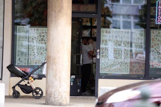 Marcin Hakiel z Dominiką  Serocką w studiu tatuaży