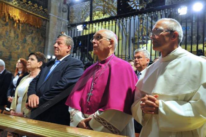 Syn Szydło, ks. Tymoteusz odprawił mszę. Na prymicji Kaczyński i Rydzyk 